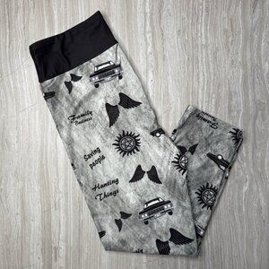 Supernatural Themed Print Capri Soft Gray Leggings